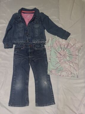 Little Girl's Outfit Bundle, Jeans, Jean Jacket, And Two Shirts, Size 4T